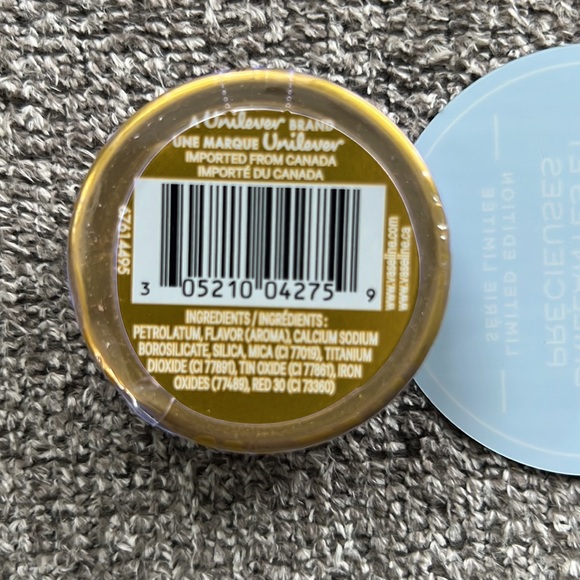Vaseline Gild Dust Lip Therapy - Picture 2 of 2